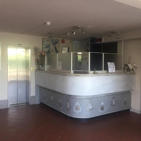 Hotel One Via Roma, 82 Altopascio Bagian luar foto