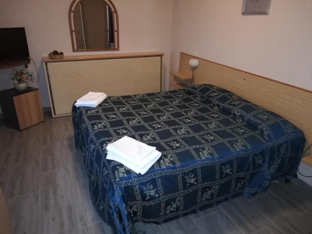 Hotel One Via Roma, 82 Altopascio Bagian luar foto