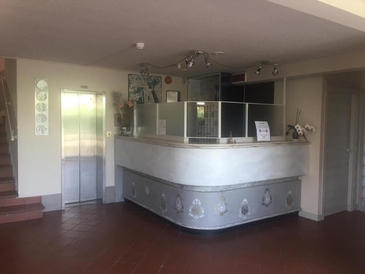 Hotel One Via Roma, 82 Altopascio Bagian luar foto