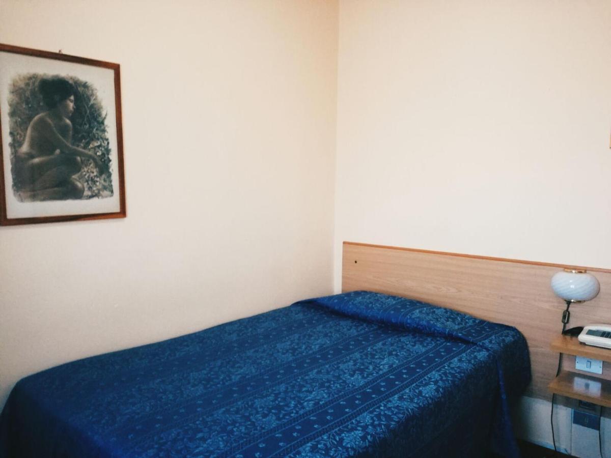 Hotel One Via Roma, 82 Altopascio Bagian luar foto