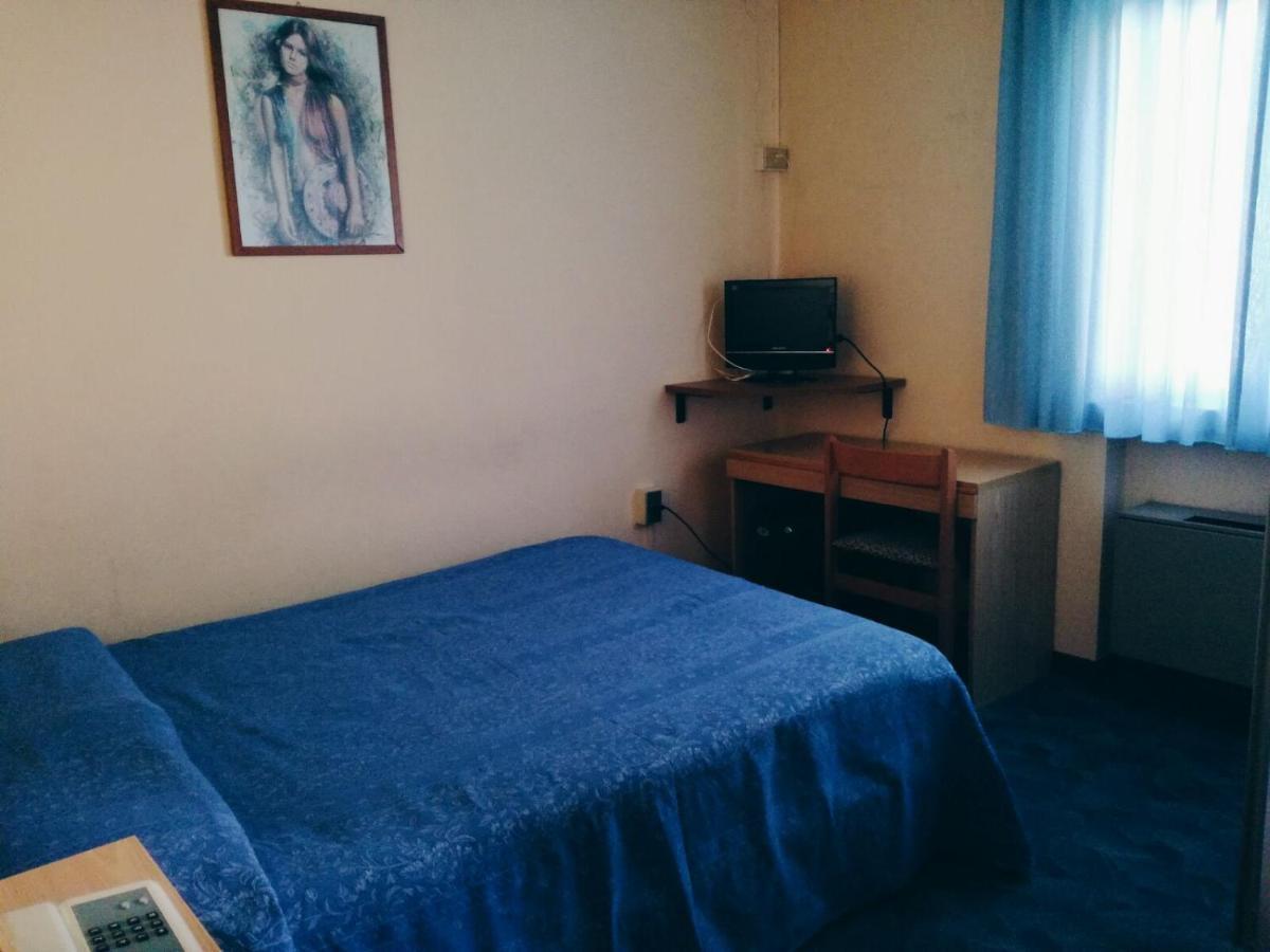 Hotel One Via Roma, 82 Altopascio Bagian luar foto